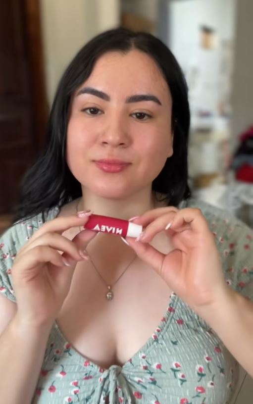 Son duong moi nu hon hoa anh dao cua nga fairfood